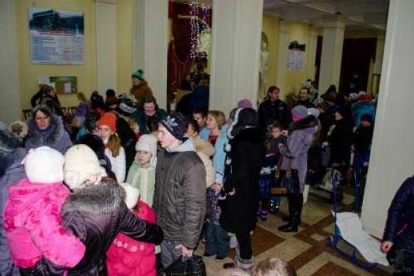 Как в Стаханове получали подарки от российских детей Как в Стаханове получали подарки от российских детей