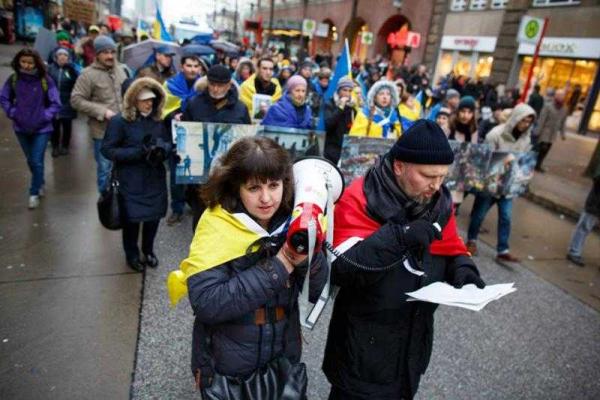 Шествие памяти Небесной Сотни провели в Гамбурге Шествие памяти Небесной Сотни провели в Гамбурге