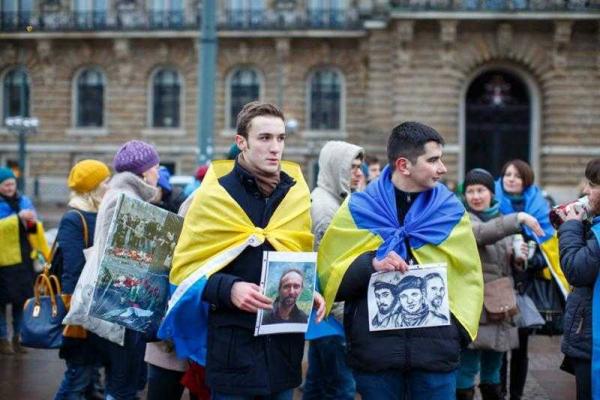 Шествие памяти Небесной Сотни провели в Гамбурге Шествие памяти Небесной Сотни провели в Гамбурге