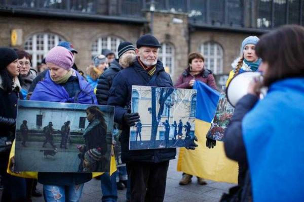 Шествие памяти Небесной Сотни провели в Гамбурге Шествие памяти Небесной Сотни провели в Гамбурге
