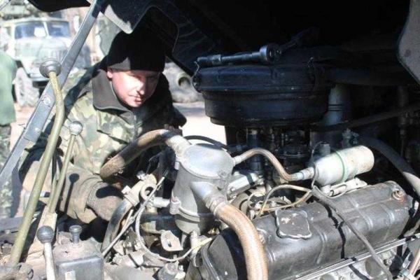 Военные специалисты ремроты дают вторую жизнь военной технике Военные специалисты ремроты дают вторую жизнь военной технике