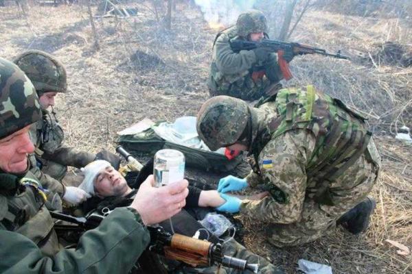 Медики ВДВ - ангелы в белых халатах в зоне боевых действий Медики ВДВ - ангелы в белых халатах в зоне боевых действий