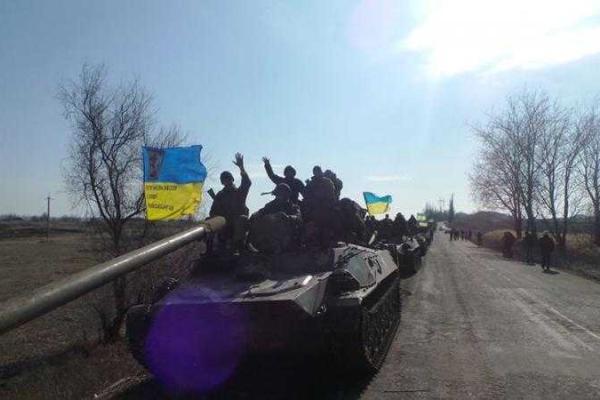 ВСУ продолжает отвод тяжелого вооружения
