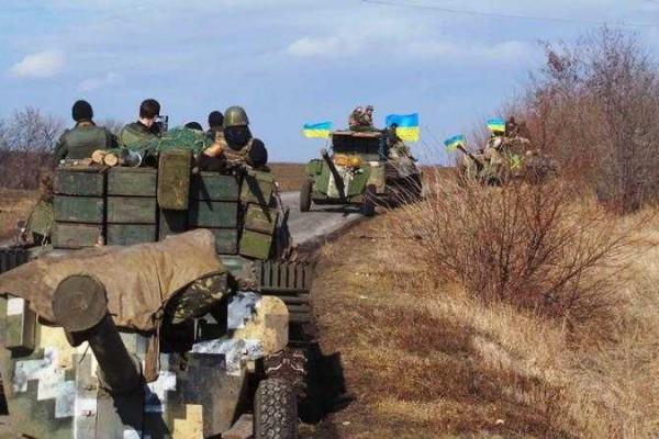 ВСУ продолжает отвод тяжелого вооружения