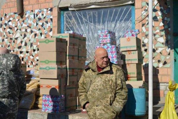 Измученные войной люди начинают возвращаться в разрушенные села на Луганщине Измученные войной люди начинают возвращаться в разрушенные села на Луганщине