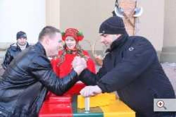 Полтавчане с надеждой и верой в будущее провели этно-праздник встречи весны