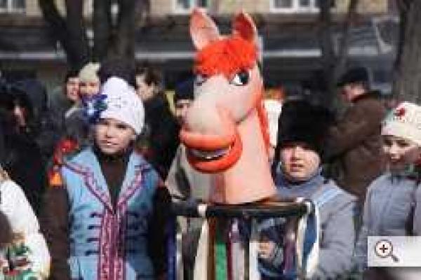 Полтавчане с надеждой и верой в будущее провели этно-праздник встречи весны