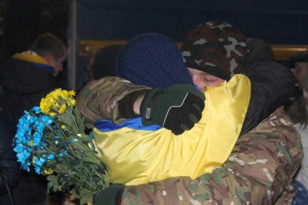 Львов: бойцы приехали на побывку из зоны АТО 