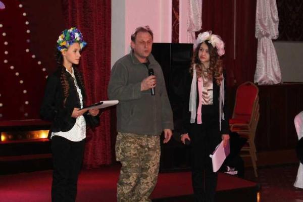 В Чернигове устроили благотворительный вечер для сбора средств в помощь ВСУ