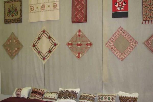Крымские власти закрыли музей украинской вышивки