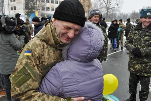 Сводный отряд ВС ВСУ вернулся на Киевщину с тревожного Востока Сводный отряд ВС ВСУ вернулся на Киевщину с тревожного Востока