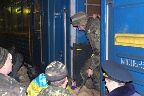 Львов: бойцы приехали на побывку из зоны АТО 