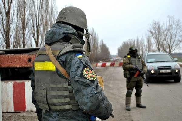 В ГУ НГУ продолжают вручать бойцам АТО удостоверения участника боевых действий В ГУ НГУ продолжают вручать бойцам АТО удостоверения участника боевых действий