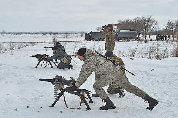 На Харьковщине для бойцов Нацгвардии проводят военные учения в условиях приближенных к боевым