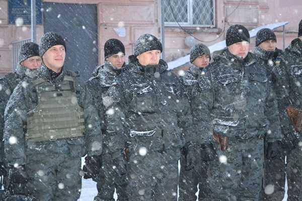 Нацгвардейцы круглосуточно патрулируют улицы Харькова Нацгвардейцы круглосуточно патрулируют улицы Харькова