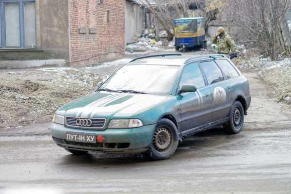 Ангелы в белых халатах спасают жизни бойцов, вставших на защиту страны Ангелы в белых халатах спасают жизни бойцов, вставших на защиту страны