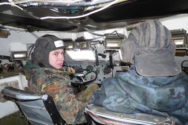 В Учебном центре НГУ закончились учебные сборы с экипажами БТР-70 В Учебном центре НГУ закончились учебные сборы с экипажами БТР-70