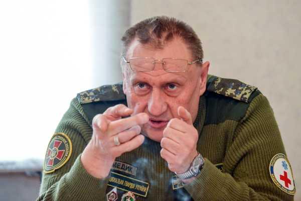 Ангелы в белых халатах спасают жизни бойцов, вставших на защиту страны Ангелы в белых халатах спасают жизни бойцов, вставших на защиту страны