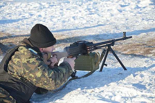 На Харьковщине для бойцов Нацгвардии проводят военные учения в условиях приближенных к боевым