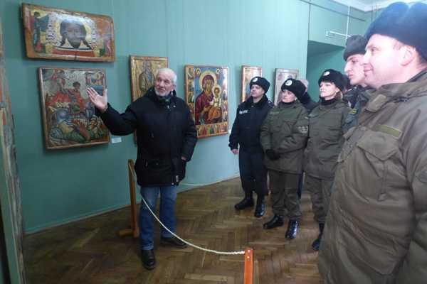 Для воинов-отличников, участников АТО провели экскурсию по историческим местам Львовщины Для воинов-отличников, участников АТО провели экскурсию по историческим местам Львовщины