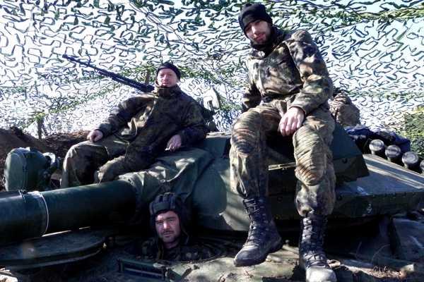 Танкисты Нацгвардии проявляют стойкость и героизм в боях с врагом Танкисты Нацгвардии проявляют стойкость и героизм в боях с врагом