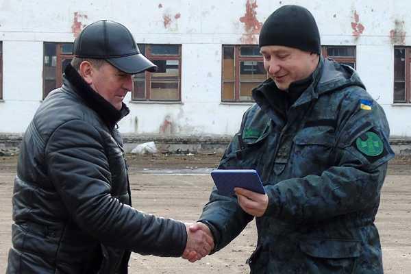 Жители Одесчины поддерживают бойцов Нацгвардии, охраняющих их покой Жители Одесчины поддерживают бойцов Нацгвардии, охраняющих их покой