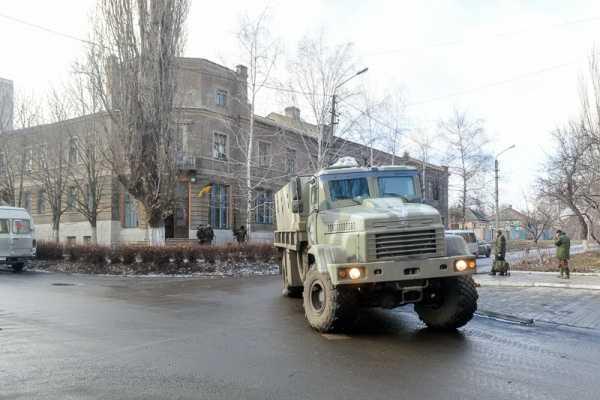 Ангелы в белых халатах спасают жизни бойцов, вставших на защиту страны Ангелы в белых халатах спасают жизни бойцов, вставших на защиту страны