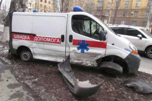 В Мариуполе произошло ДТП с участием бойцов батальона "Святая Мария" В Мариуполе произошло ДТП с участием бойцов батальона "Святая Мария"