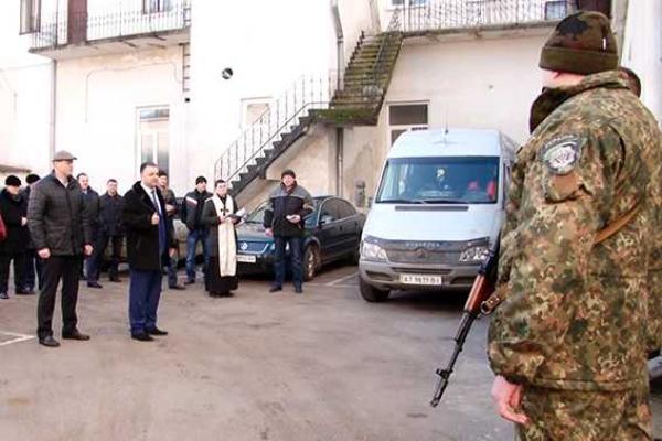 Сводный отряд милиционеров из Прикарпатья отправился в на тревожный Восток Сводный отряд милиционеров из Прикарпатья отправился в на тревожный Восток