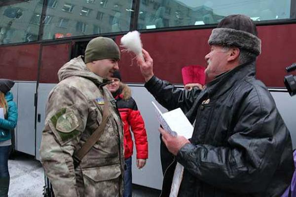 Сводный отряд милиции Черниговщины отправился на Восток Украины Сводный отряд милиции Черниговщины отправился на Восток Украины