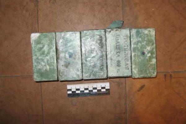 На блокпосту под Харьковом задержан автомобиль, напичканный оружием