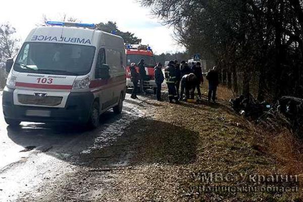 В жутком ДТП автомобиль "BMW" превратился в груду железа, два подростка погибли В жутком ДТП автомобиль "BMW" превратился в груду железа, два подростка погибли