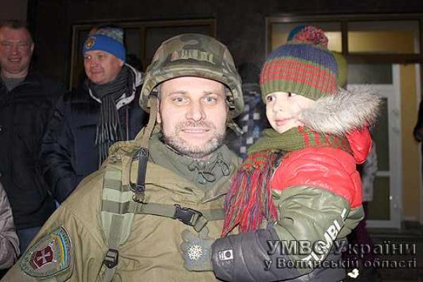 Бойцы спецподразделения "Свитязь" вернулись на малую Родину из зоны АТО Бойцы спецподразделения "Свитязь" вернулись на малую Родину из зоны АТО