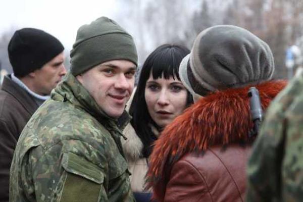 На Винничине в зону АТО проводили бойцов сводного отряда милиции и спецназовцев батальона "Винница"