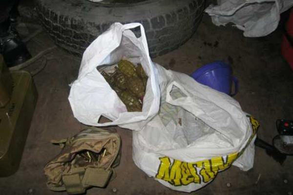 На блокпосту под Харьковом задержан автомобиль, напичканный оружием