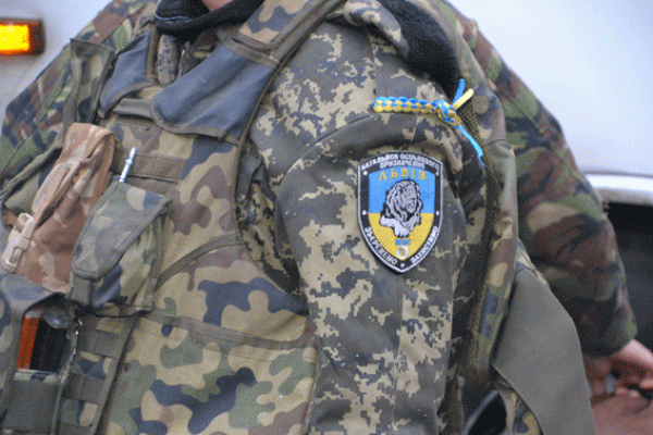 Из горячей точки Украины домой на отдых вернулись бойцы батальона "Львов" Из горячей точки Украины домой на отдых вернулись бойцы батальона "Львов"