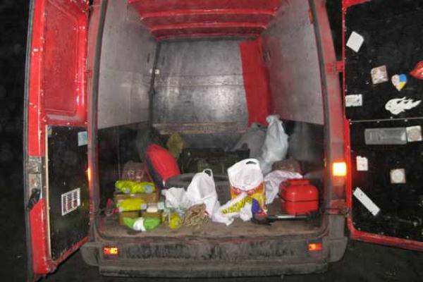 На блокпосту под Харьковом задержан автомобиль, напичканный оружием