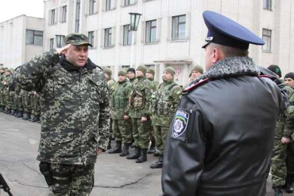 На Винничине в зону АТО проводили бойцов сводного отряда милиции и спецназовцев батальона "Винница"