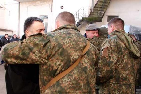 Сводный отряд милиционеров из Прикарпатья отправился в на тревожный Восток Сводный отряд милиционеров из Прикарпатья отправился в на тревожный Восток