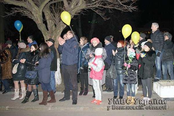 Бойцы спецподразделения "Свитязь" вернулись на малую Родину из зоны АТО Бойцы спецподразделения "Свитязь" вернулись на малую Родину из зоны АТО