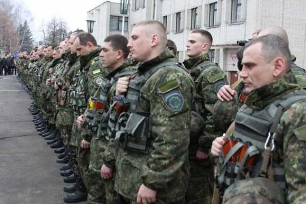 На Винничине в зону АТО проводили бойцов сводного отряда милиции и спецназовцев батальона "Винница"