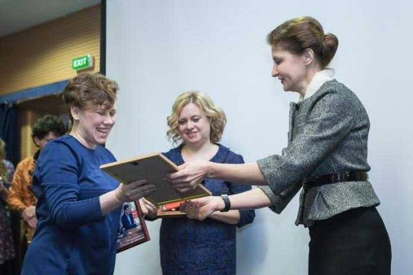 Марина Порошенко выступила на Конференции, посвященной благотворительности и волонтерству