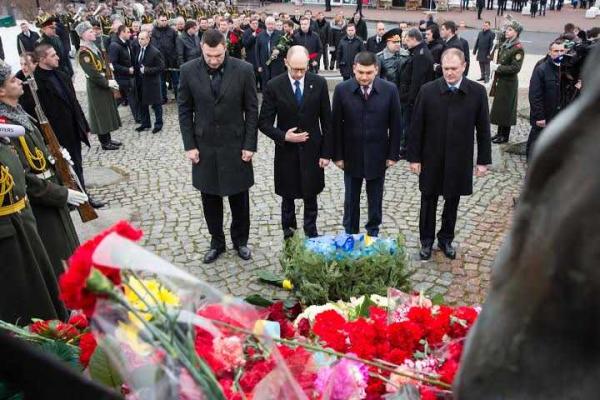 Президент Украины почтил память участников боевых действий Президент Украины почтил память участников боевых действий