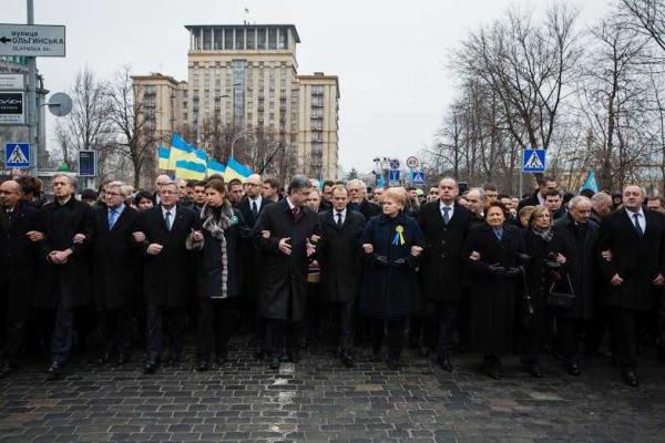 Члены Правительства Украины приняли участие в Шествии Достоинства в Киеве  Члены Правительства Украины приняли участие в Шествии Достоинства в Киеве