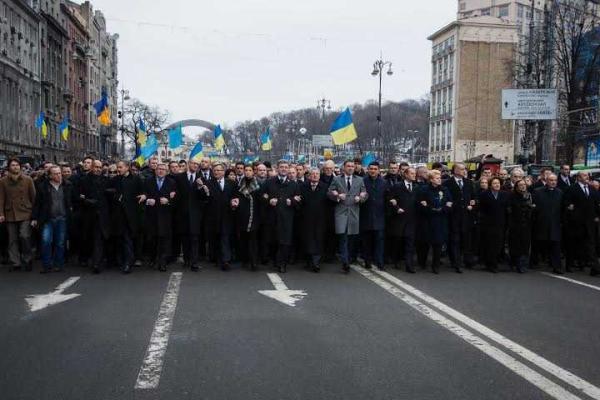 Члены Правительства Украины приняли участие в Шествии Достоинства в Киеве  Члены Правительства Украины приняли участие в Шествии Достоинства в Киеве