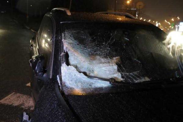 ДТП в Киеве превратило престижные машины в груду металлолома, есть жертвы ДТП в Киеве превратило престижные машины в груду металлолома, есть жертвы