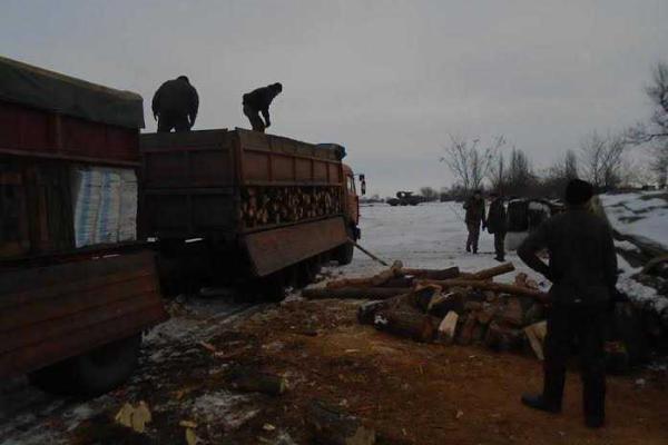 Полтавские волонтеры не оставляют без помощи бойцов АТО на передовой Полтавские волонтеры не оставляют без помощи бойцов АТО на передовой