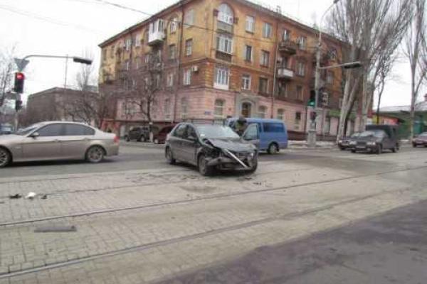В Мариуполе произошло ДТП с участием бойцов батальона "Святая Мария" В Мариуполе произошло ДТП с участием бойцов батальона "Святая Мария"