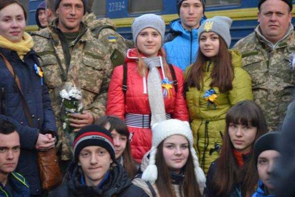 Дети с Луганщины отправились в незабываемую поездку в Румынию Дети с Луганщины отправились в незабываемую поездку в Румынию
