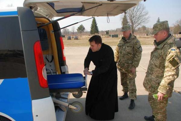 Украинская диаспора в Европе помогла приобрести "скорую" для Учебного центра Академии сухопутных войск